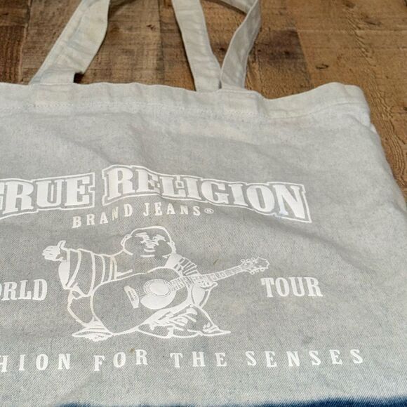 True Religion Buddha Bleached Denim Tote Logo Bag Blue
Pre owned - Picture 2 of 11